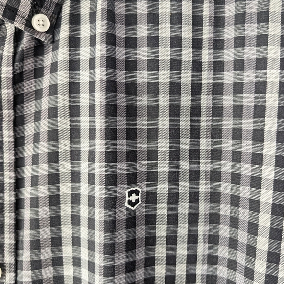 Victorinox Men's Gingham Casual Button Down Shirt In Size Large - Picture 5 of 12